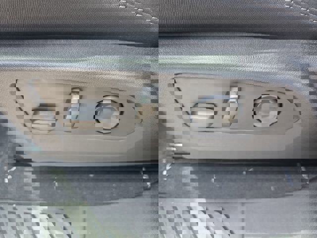 New 2026 GMC Canyon Elevation w/ Convenience Package image 19