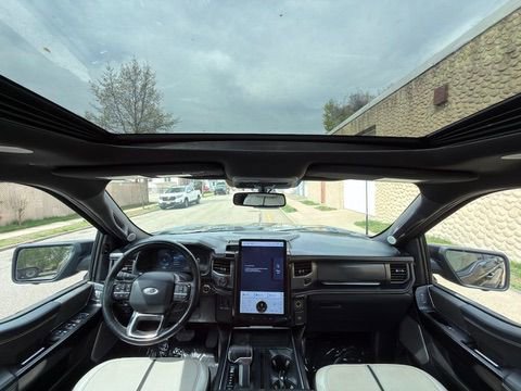 Used 2023 Ford F150 Lightning Platinum AWD/4WD image 31