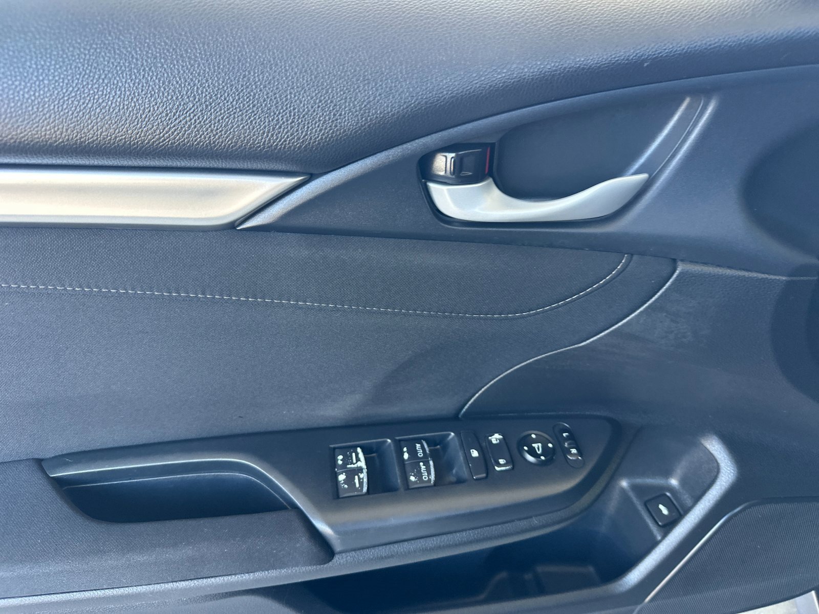 Used 2016 Honda Civic EX image 10