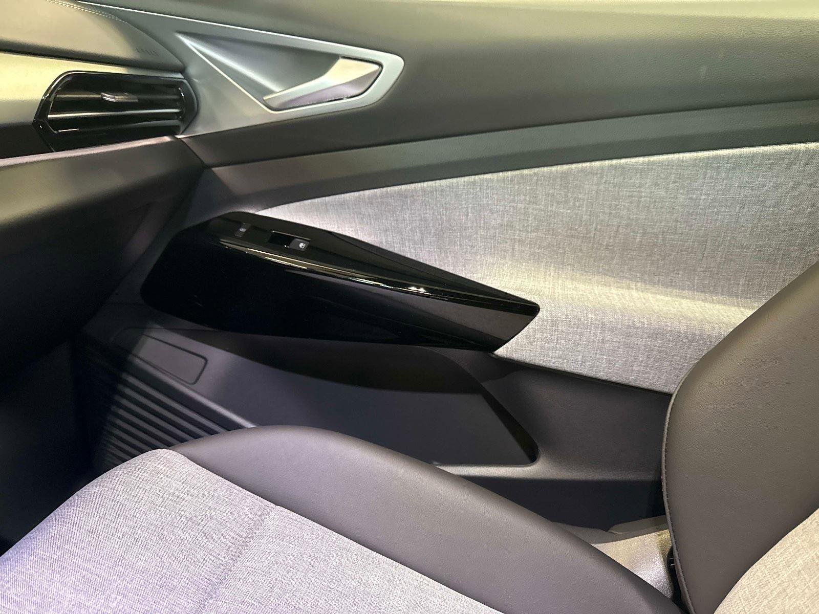 New 2025 Volkswagen ID.4 Pro AWD/4WD image 23