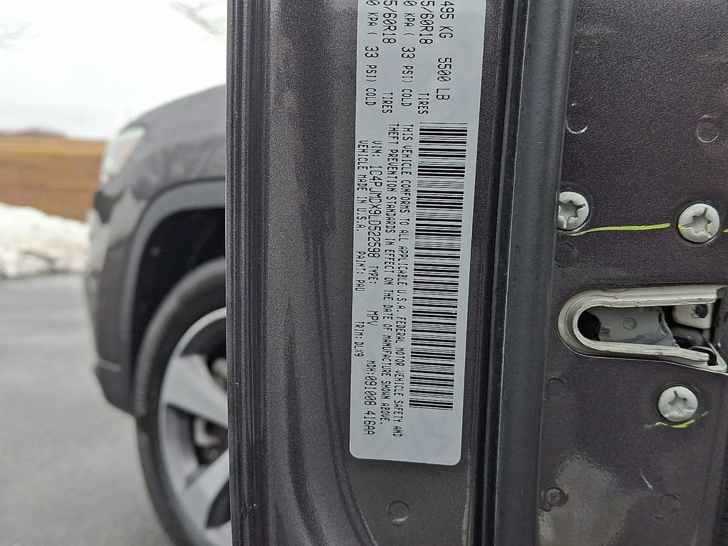 Used 2020 Jeep Cherokee Limited w/ Technology Group image 30