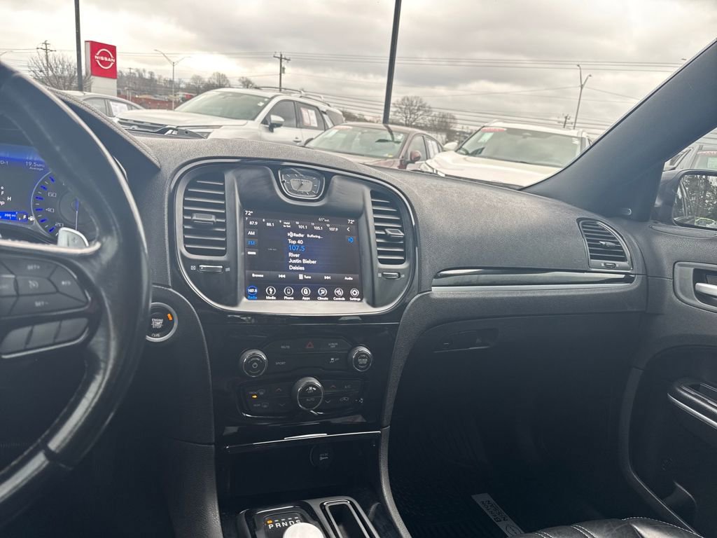 Used 2019 Chrysler 300 S image 18
