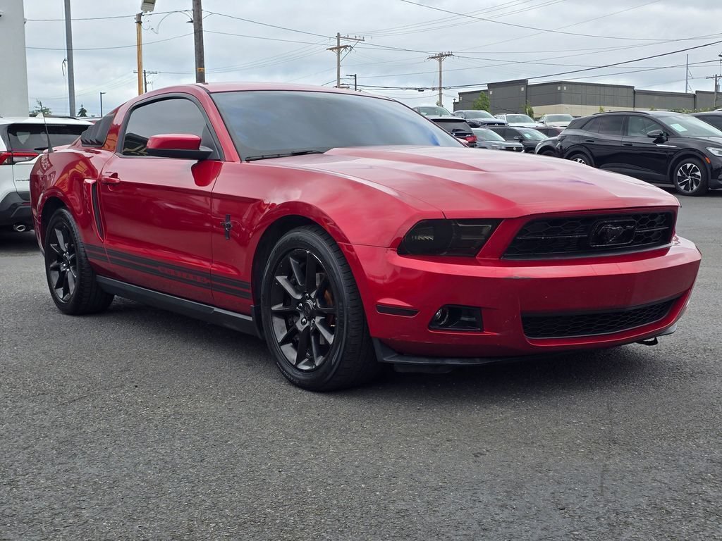 Used 2010 Ford Mustang Coupe RWD image 4