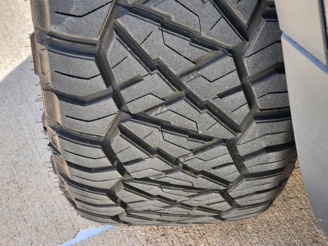 Used 2024 Land Rover Defender 130 S image 11