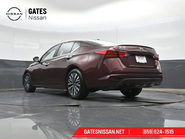 Used 2025 Nissan Altima 2.5 SV FWD image 41