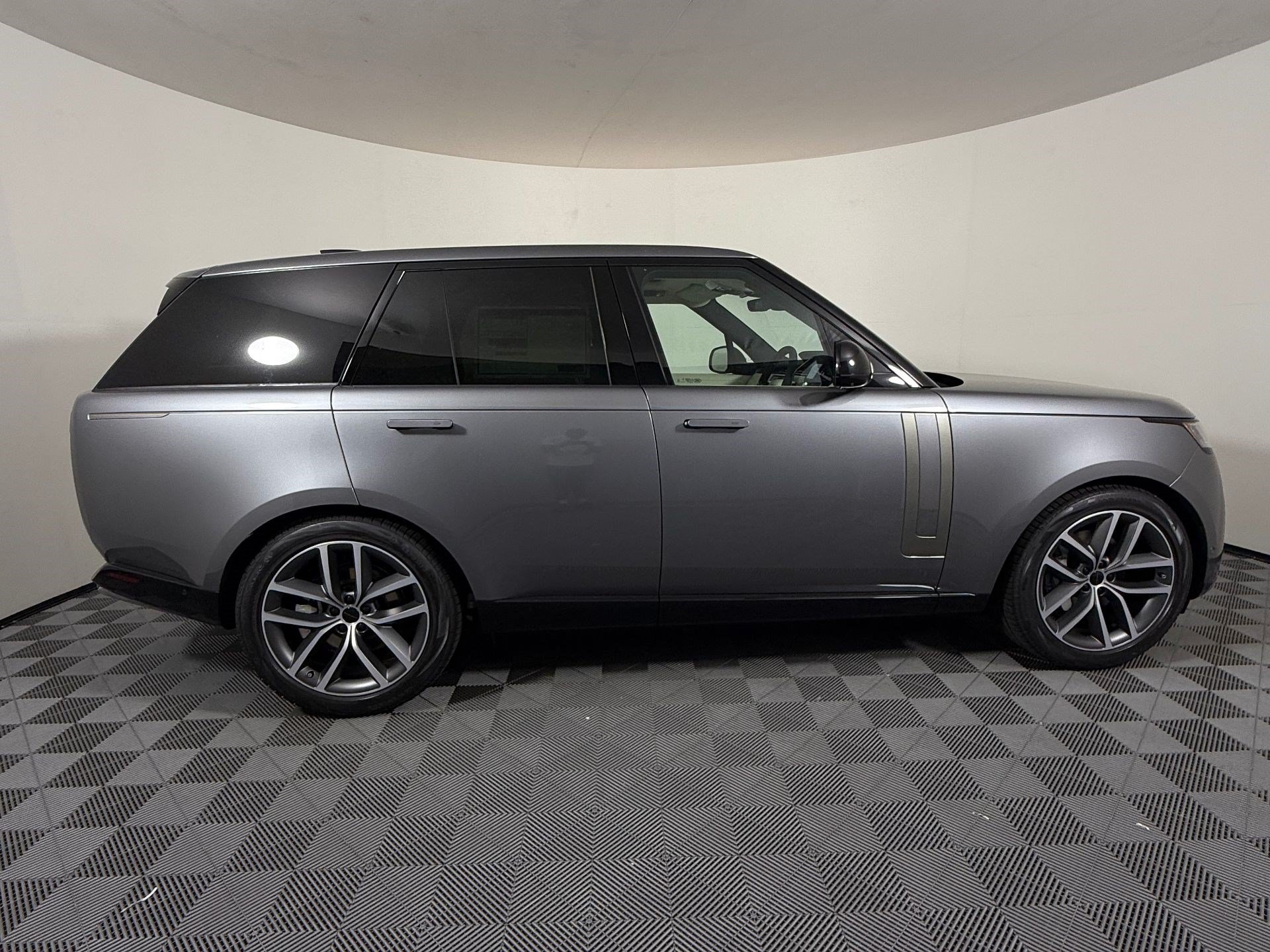 New 2026 Land Rover Range Rover SE AWD/4WD image 8