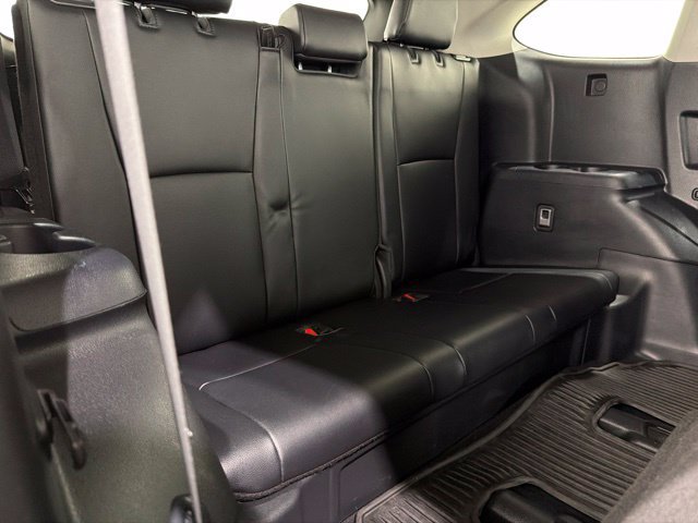 Used 2021 Toyota Highlander XLE AWD/4WD image 27