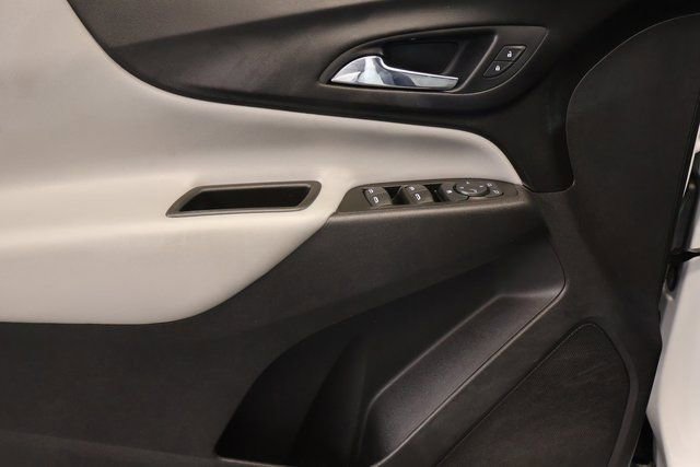Used 2021 Chevrolet Equinox LS w/ LS Convenience Package image 9