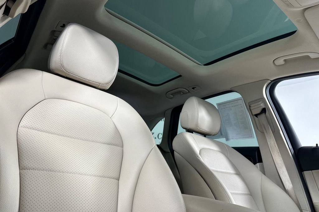 Certified 2022 Mercedes-Benz GLC 300 4MATIC image 21