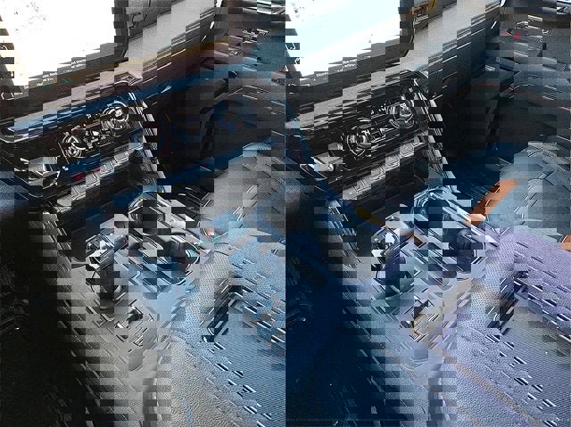 Certified 2022 GMC Sierra 1500 AT4 w/ AT4 Premium Package image 25