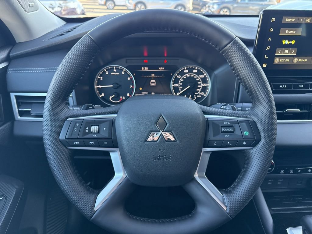 New 2026 Mitsubishi Outlander SE FWD image 15