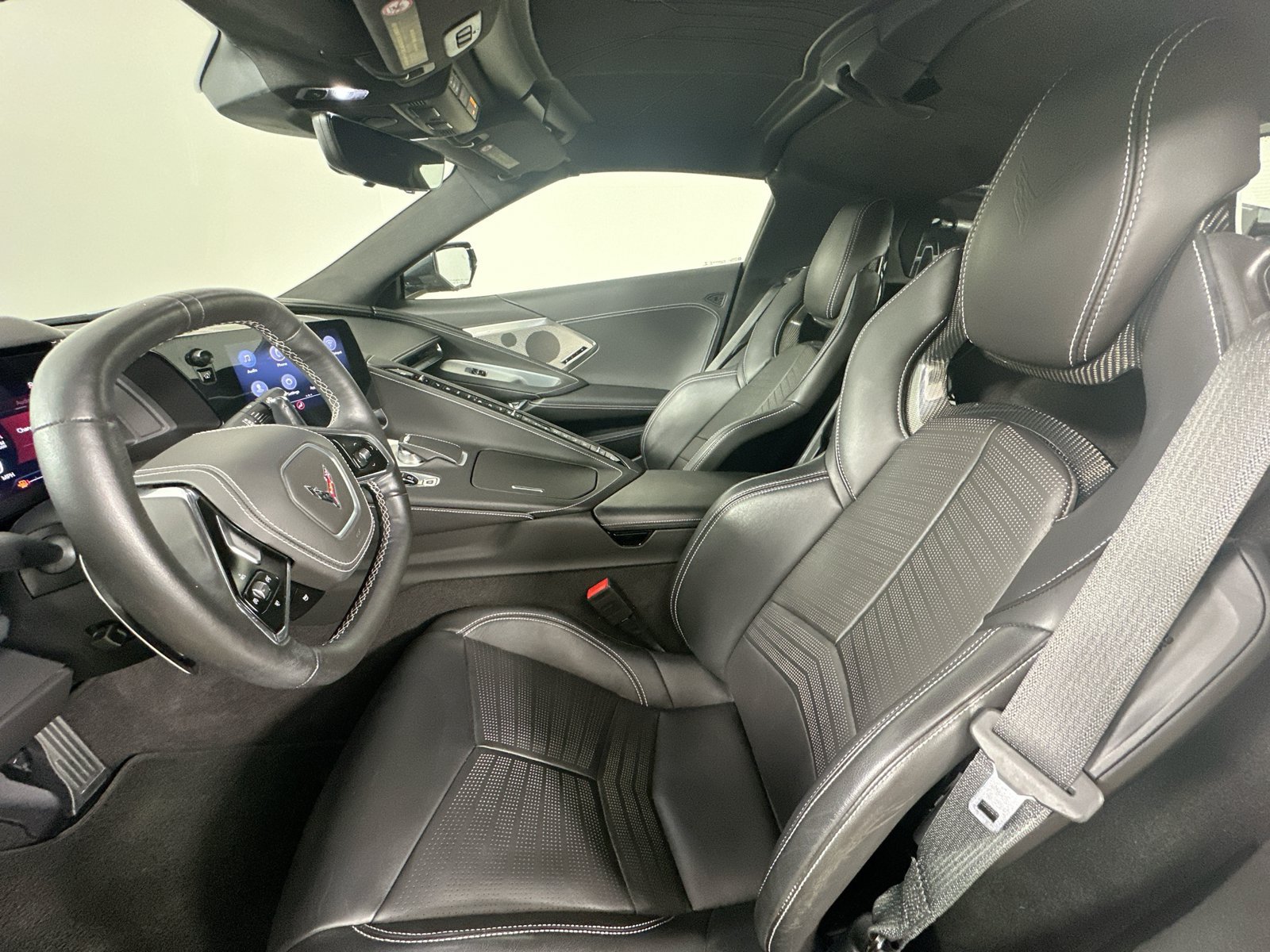 Used 2020 Chevrolet Corvette Stingray Premium Cpe w/ 3LT Preferred Equipment Group RWD image 33
