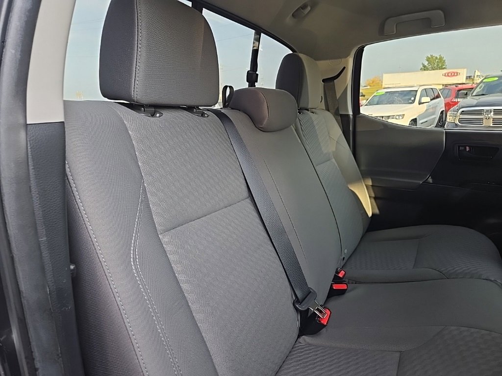 Used 2022 Toyota Tacoma SR image 74