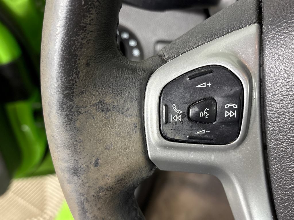 Used 2015 Ford Fiesta SE w/ Equipment Group 201A FWD image 19