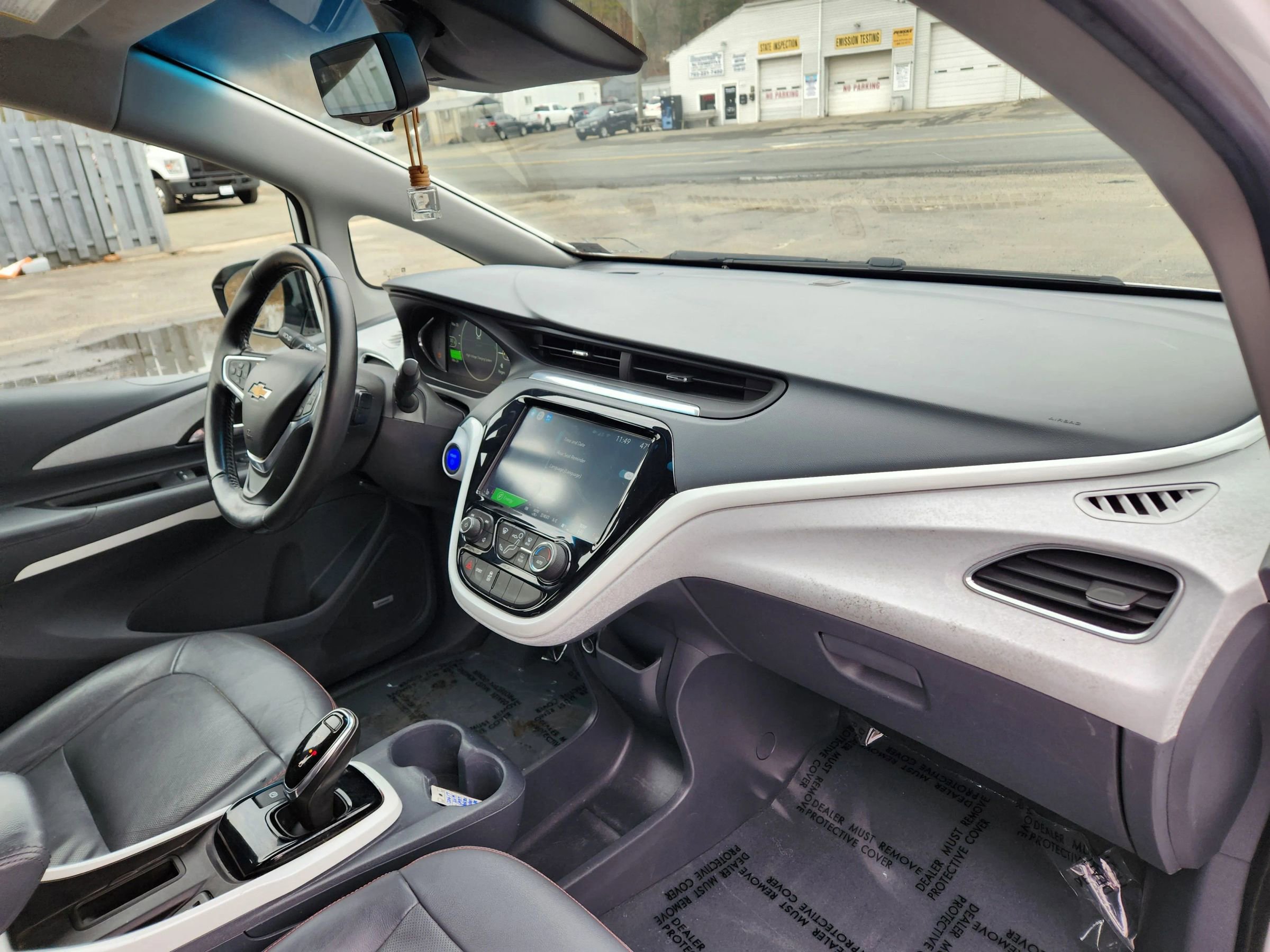 Used 2019 Chevrolet Bolt Premier w/ Infotainment Package image 18