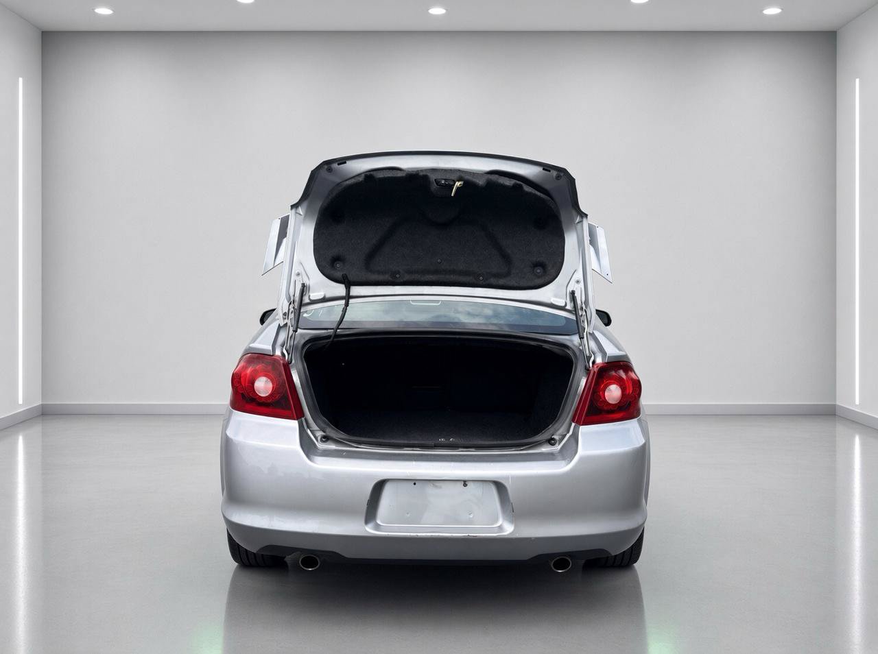 Used 2013 Dodge Avenger R/T FWD image 5