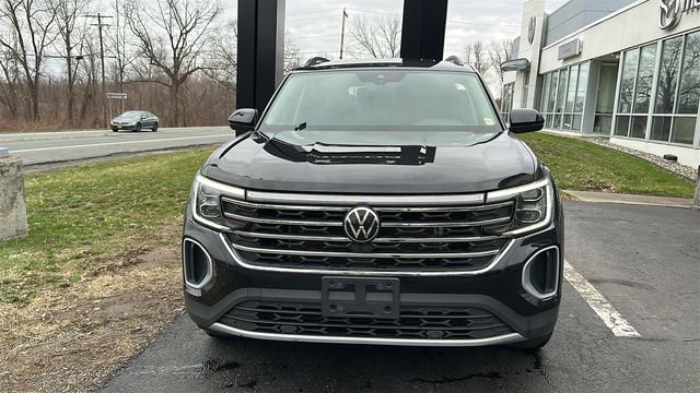 Used 2024 Volkswagen Atlas SE image 3