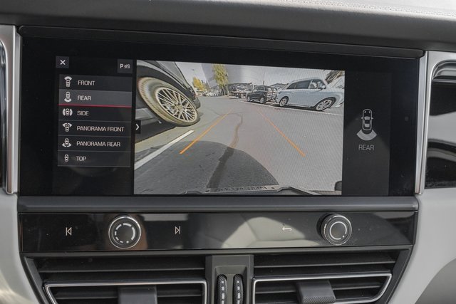 Used 2023 Porsche Macan w/ Premium Package Plus image 19
