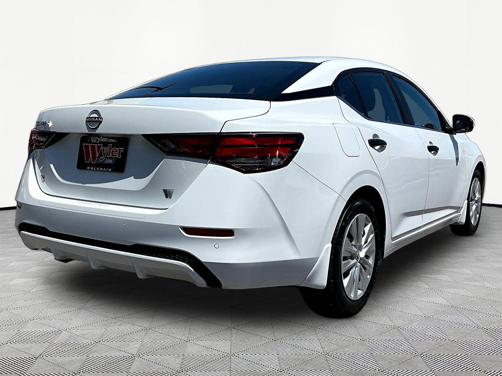 Used 2025 Nissan Sentra S w/ Trunk Package FWD image 6