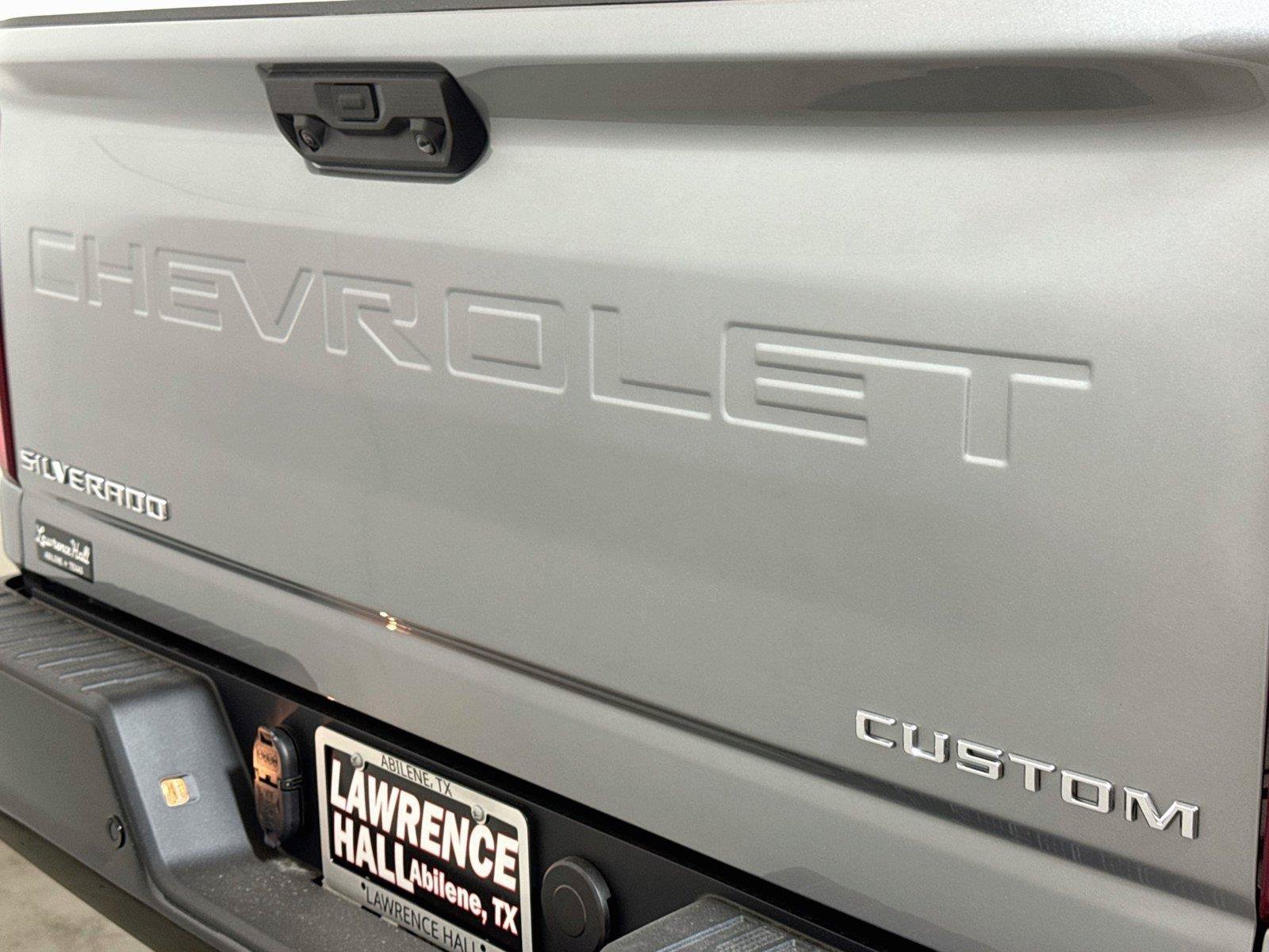 New 2026 Chevrolet Silverado 2500 Custom w/ Custom Value Package AWD/4WD image 18