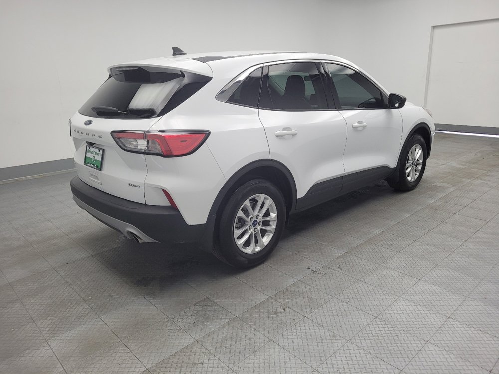 Used 2022 Ford Escape SE image 9