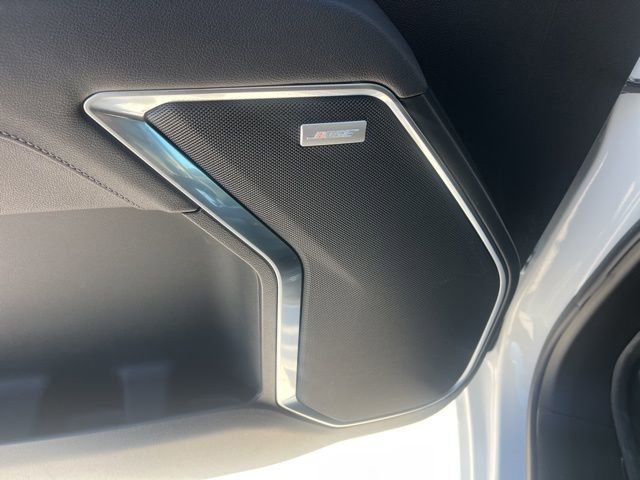 New 2026 GMC Sierra 1500 SLT w/ SLT Convenience Package image 16