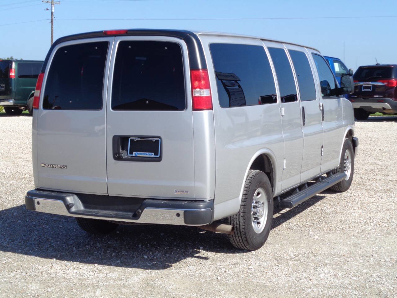 Used 2018 Chevrolet Express 2500 LT w/ LT Preferred Equipment Group image 7