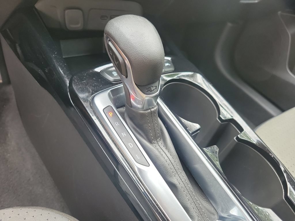 Used 2025 Chevrolet Trax LT FWD image 33