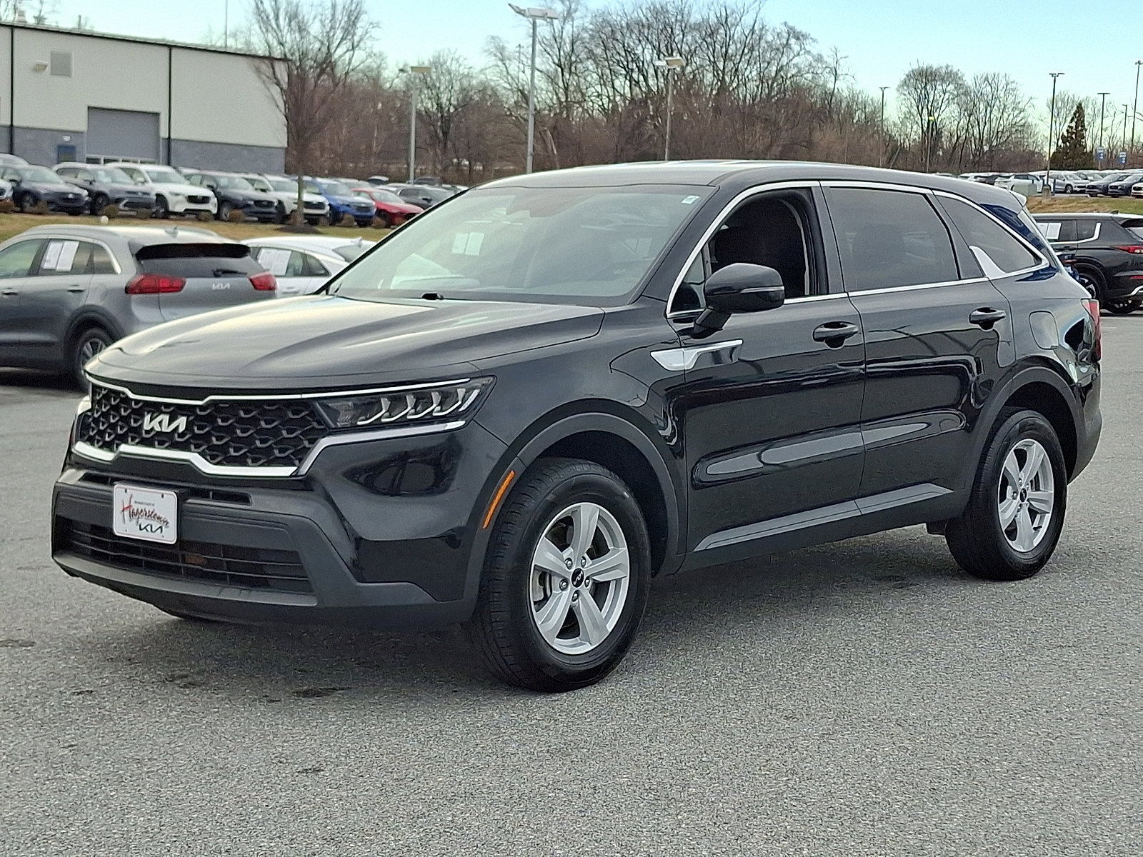 Used 2023 Kia Sorento LX image 3