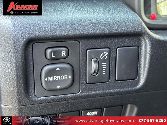 Used 2017 Toyota 4Runner SR5 Premium AWD/4WD image 25