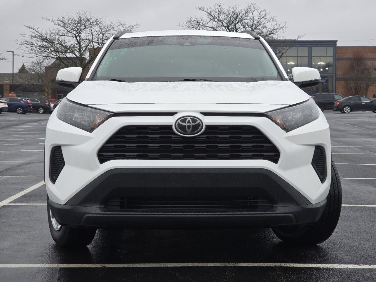 Used 2020 Toyota RAV4 LE image 12