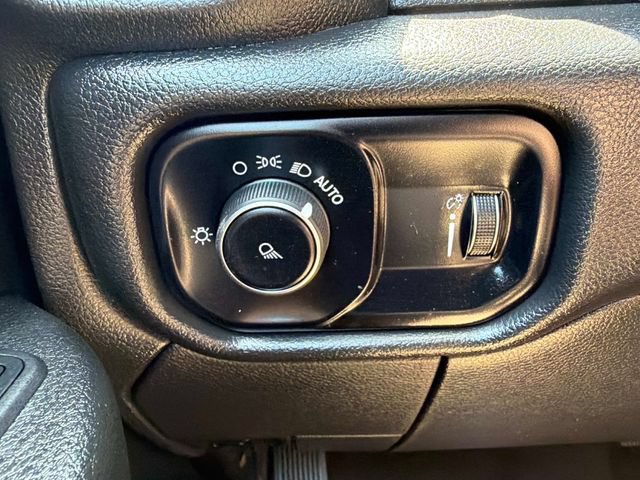 Used 2024 RAM 2500 Tradesman w/ Chrome Appearance Group AWD/4WD image 32