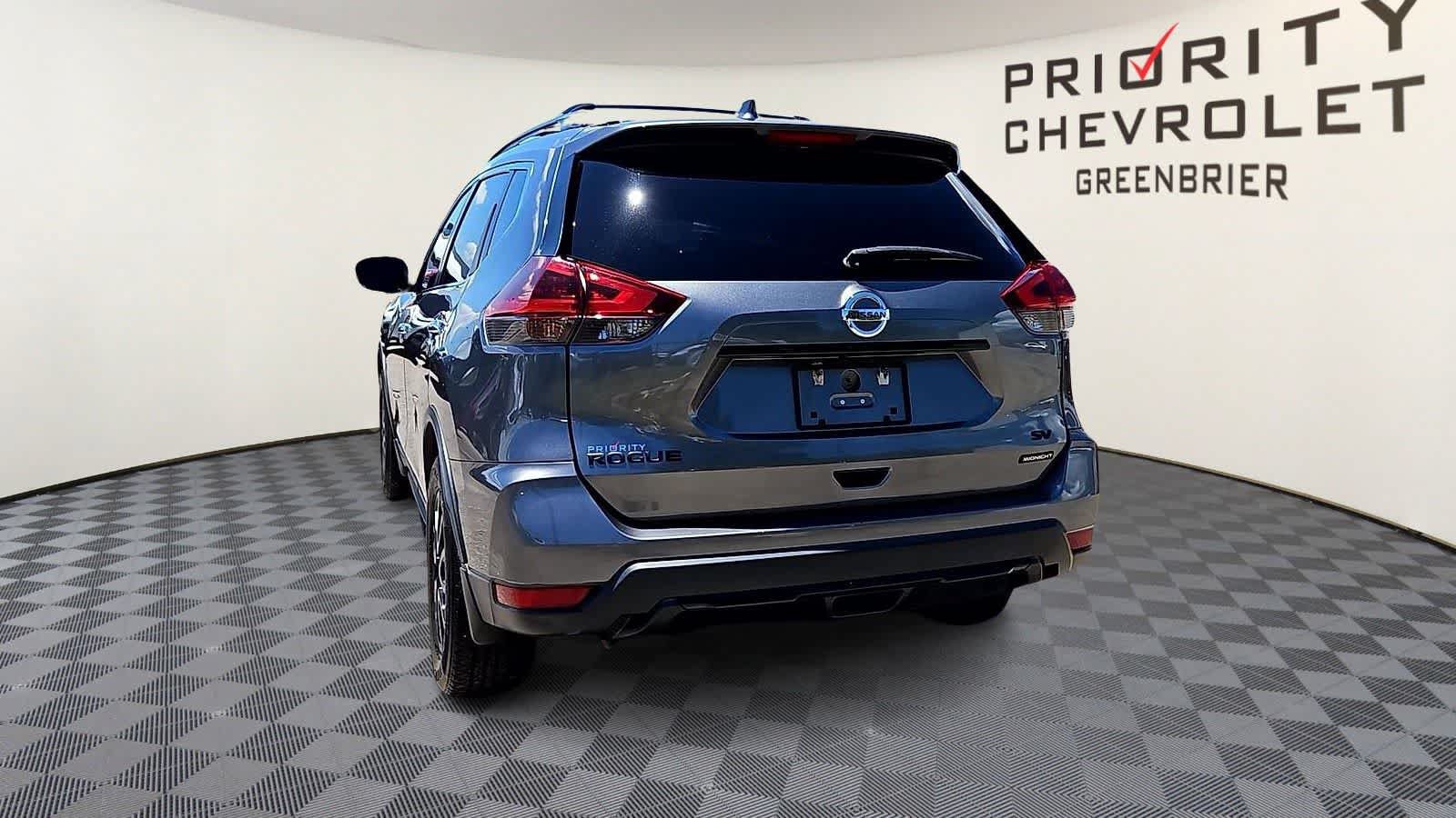 Used 2018 Nissan Rogue SV w/ Premium Package FWD image 7
