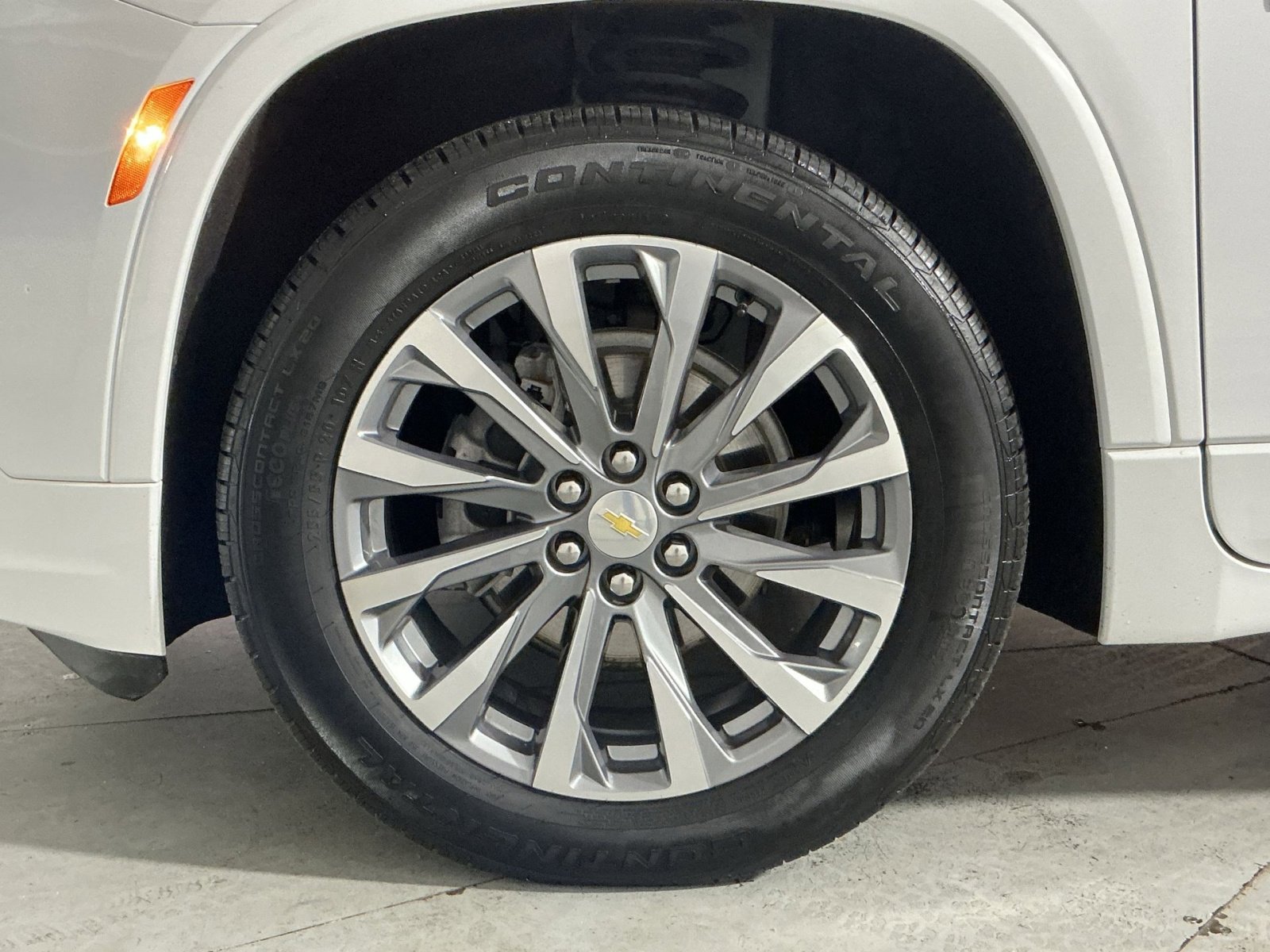 Used 2023 Chevrolet Traverse Premier image 20