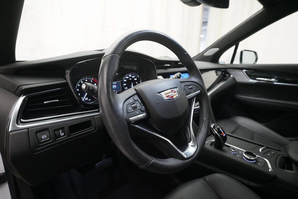 Used 2024 Cadillac XT6 Premium Luxury w/ LPO, Floor Liner Package image 8