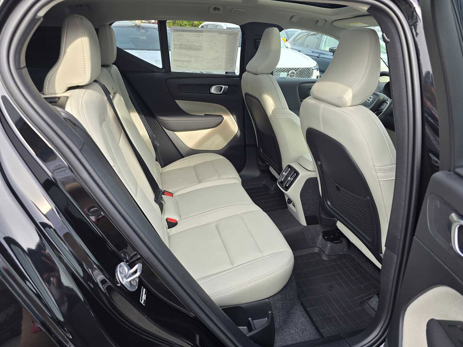 New 2026 Volvo XC40 B5 Ultra w/ Climate Package image 12