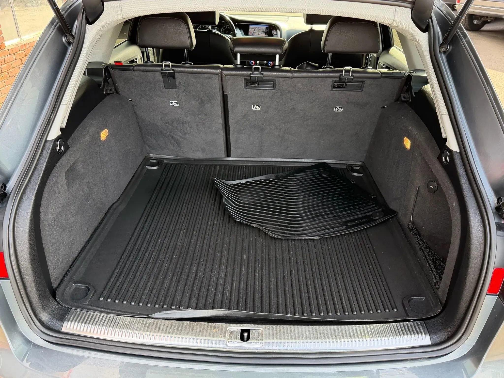 Used 2015 Audi A4 Premium Plus w/ Technology Package image 14