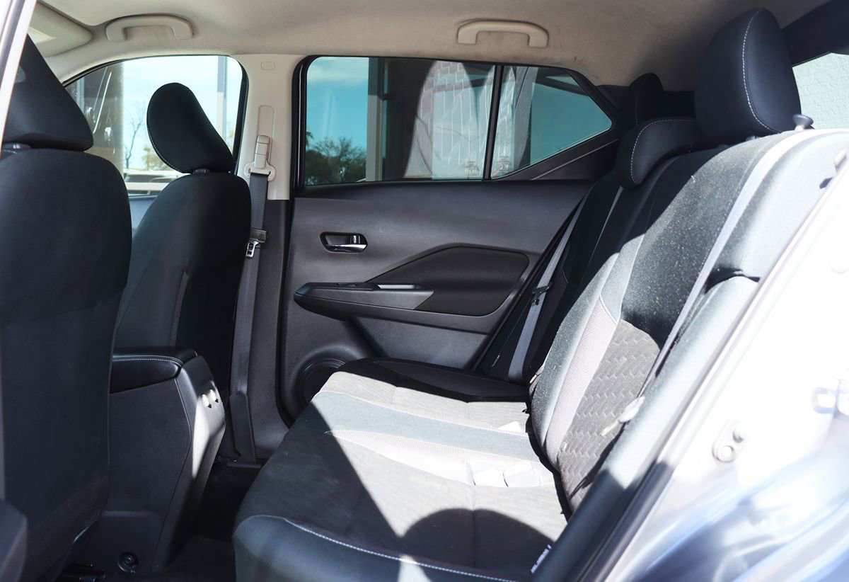 Used 2024 Nissan Kicks SV FWD image 30