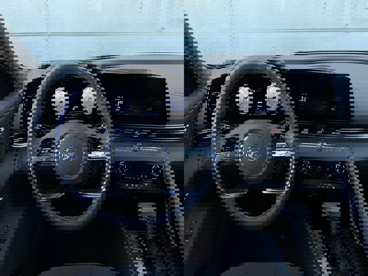 Used 2025 Hyundai Elantra SEL image 13