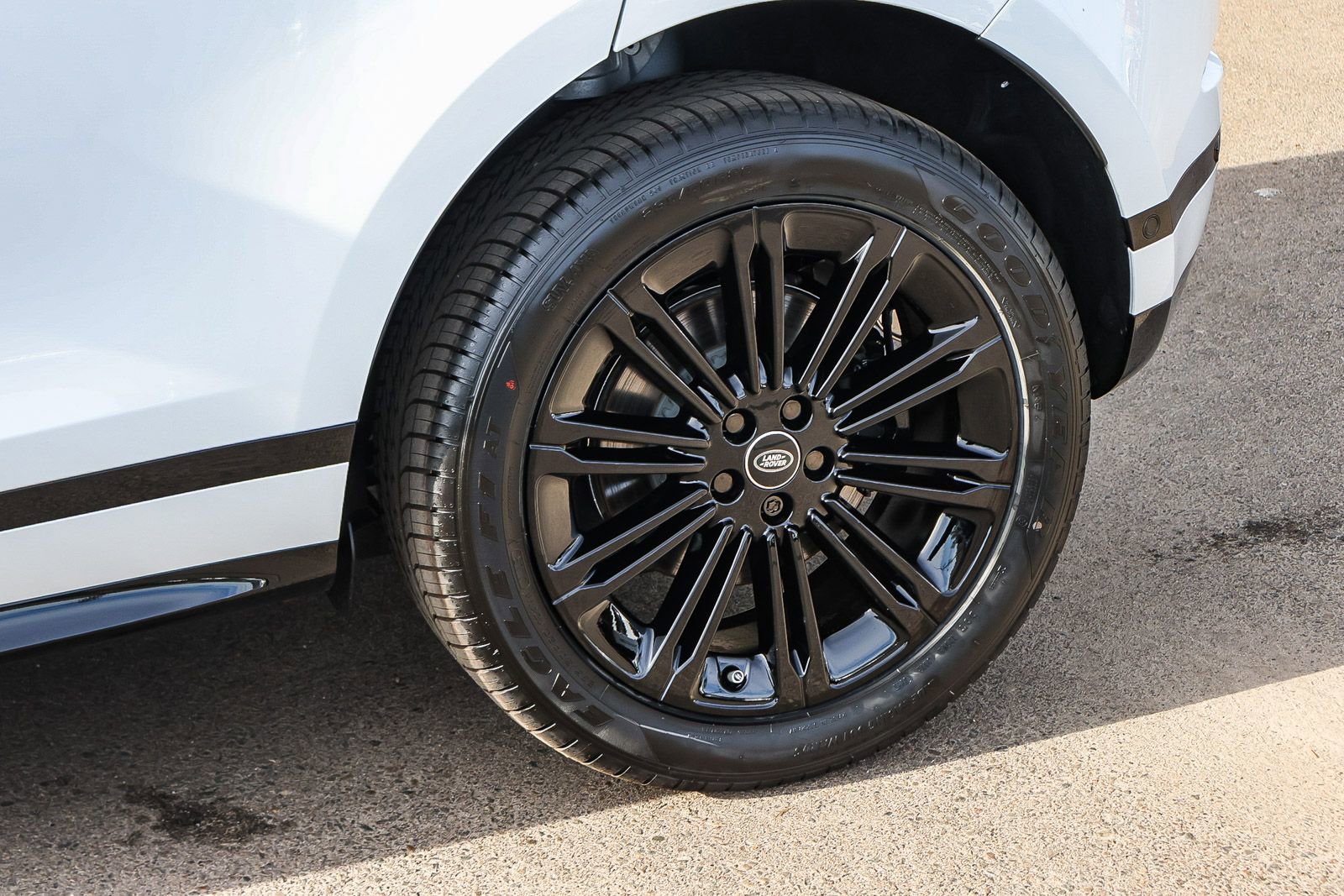 New 2026 Land Rover Range Rover Evoque Dynamic SE image 10