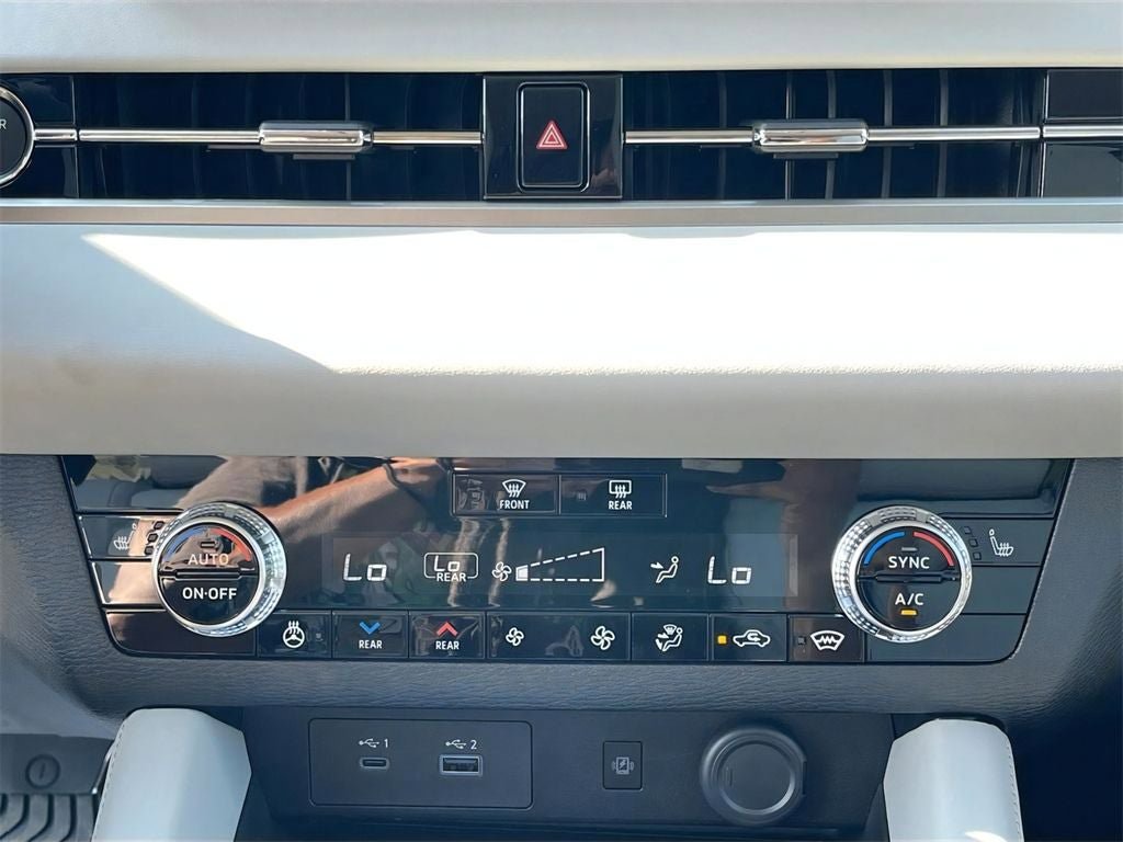 New 2025 Mitsubishi Outlander SEL image 19