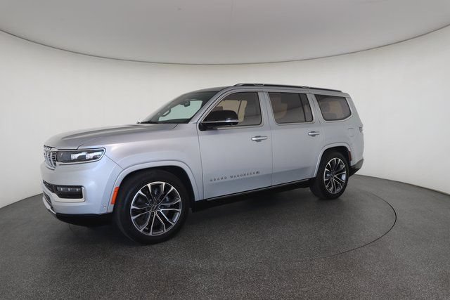 Used 2023 Jeep Grand Wagoneer Series III AWD/4WD image 3