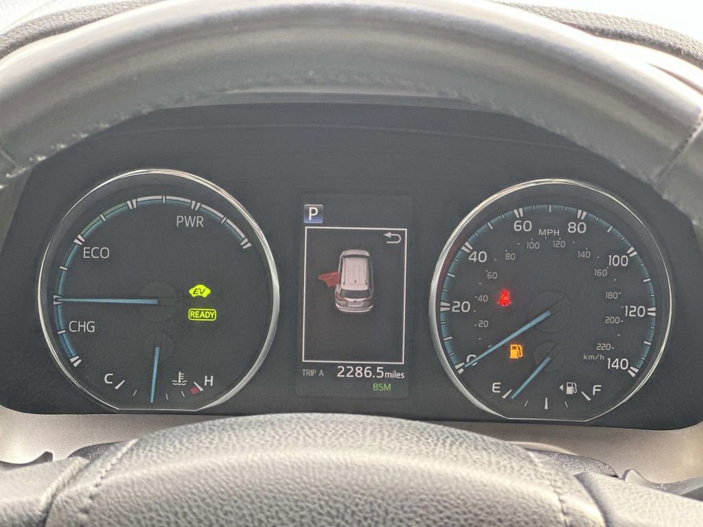 Used 2018 Toyota RAV4 Limited image 27