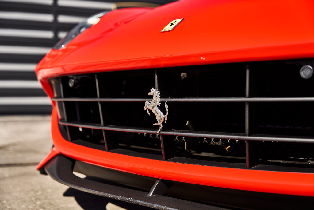 Used 2016 Ferrari F12 Berlinetta RWD image 7