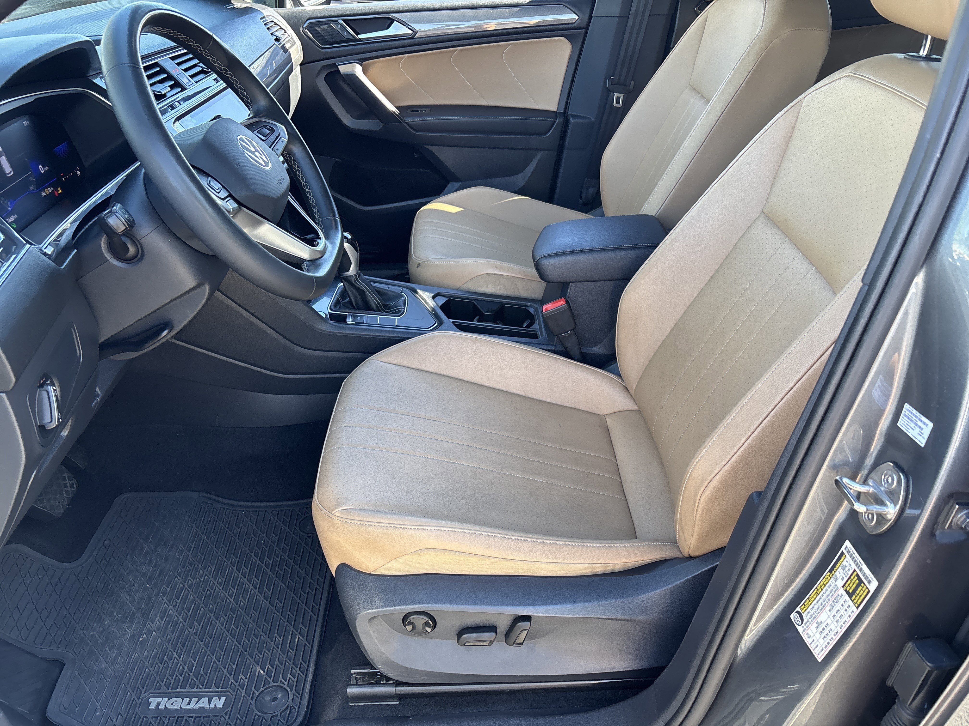 Used 2022 Volkswagen Tiguan SE image 19