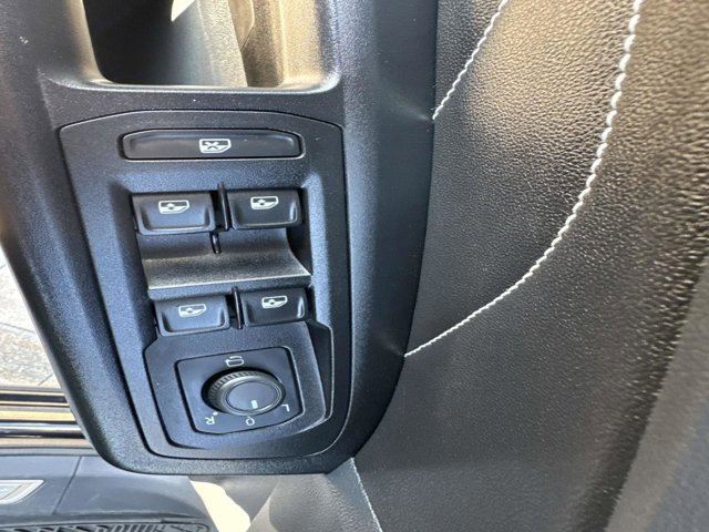 Used 2021 Volkswagen Atlas SEL Premium image 11