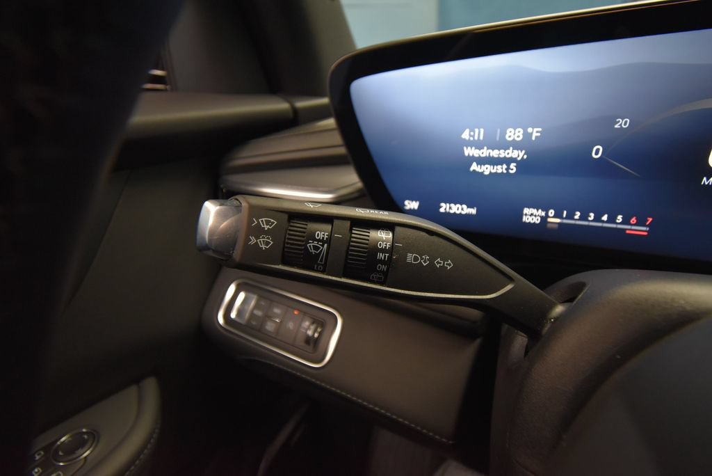 Used 2026 Buick Enclave Sport Touring AWD/4WD image 13