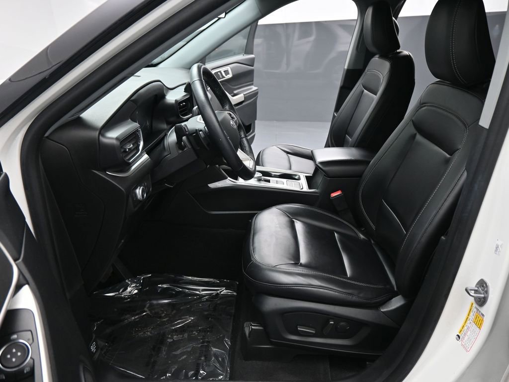 Certified 2021 Ford Explorer XLT RWD image 9