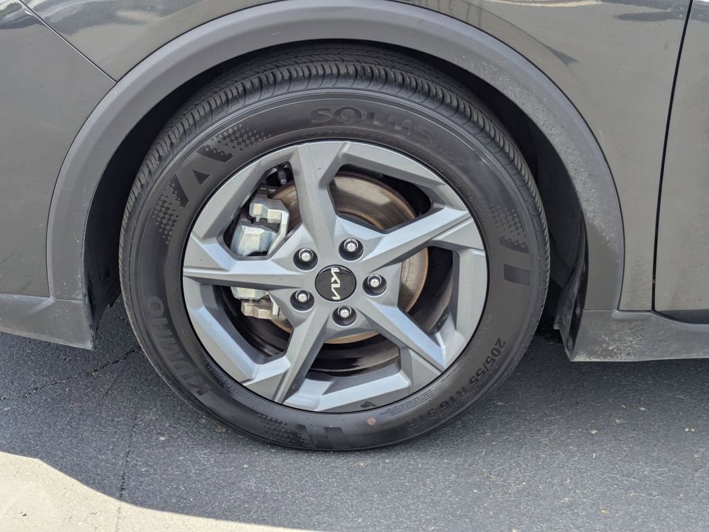 Used 2025 Kia K4 FWD image 13