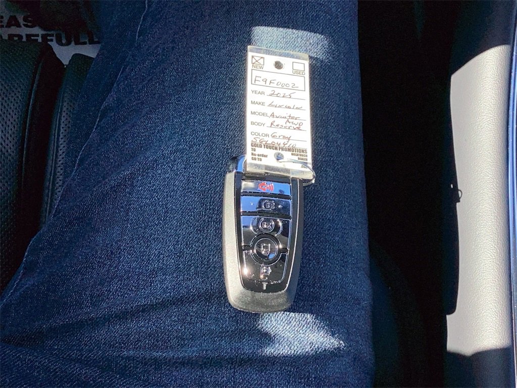 Used 2025 Lincoln Aviator Reserve w/ Equipment Group 201A image 29